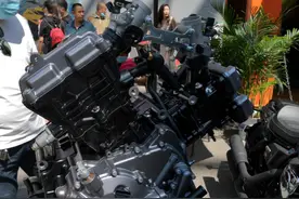 又一国产650cc太子车专利图曝光，居然还是水冷V缸引擎图片