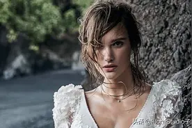 回顾2020年最受欢迎的30件婚纱图片