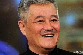 赵本山疑似收网红为徒，接受跪拜照片曝光，引发网友热议图片