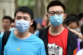 儿子高考估分710，父亲激动宣布“9月清华见”，结果惨被泼冷水图片