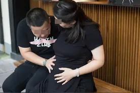 孩子出生后，会遗传父母这5个特征，夫妻俩对照下看谁的基因更强图片