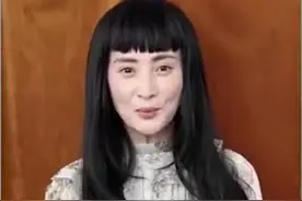 刘海毁了蒋勤勤，短发折了刘亦菲，心疼女明星们换发型变“毁容”图片