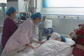 河南周口一产妇生下四胞胎男婴！父亲：结束任务，给四个宝宝取名叫“繁荣昌盛”图片