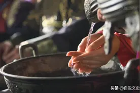 2600年前的盘子有多绝妙？吹一口气，鱼儿就能“游起来”图片