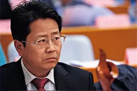 山东首富姜滨：大学时不学无术，31岁创业造蓝牙耳机挣226亿身价图片