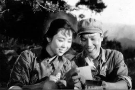 在《英雄儿女》里演了王芳，演员刘尚娴受到观众何等欢迎和喜爱图片