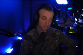 全世界的网友，喷爆了美国大兵的直播间图片