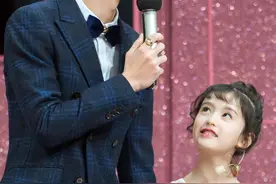 王一博“妹妹”因颜值高被禁止整容，10岁穿包浆袜，腿细到崩溃图片