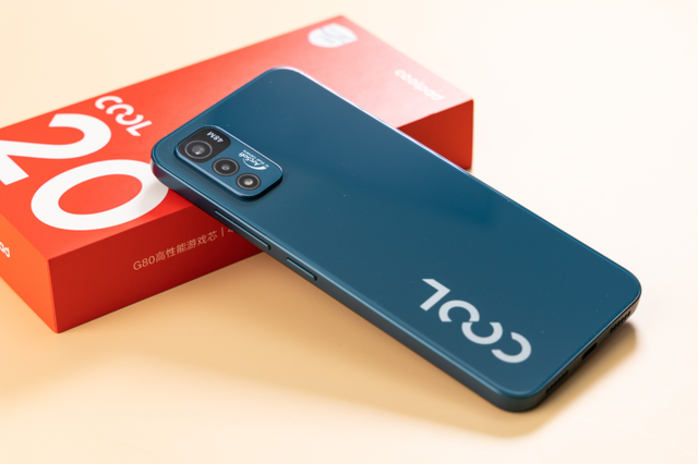 酷派的自研系统太牛了！吸收鸿蒙设计思想，流畅度媲美华为P40