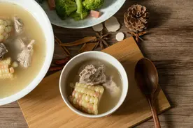 骨折喝骨头汤有用吗？吃什么能补钙？图片