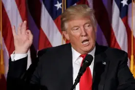 美国“无限印钞”后遗症来了，中国抛1200亿美债后，引发蝴蝶效应图片