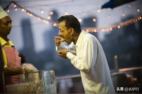 印度地摊经济的乱象：年入百万才能办证，无证摊贩常被罚款到破产图片