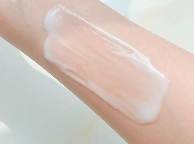 身体乳去年打开今年还能用吗