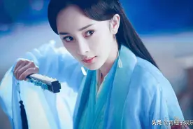 杨幂生病晒针灸治疗，头插4支银针好吓人，她才是拼命三娘图片