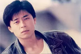 "铁汉柔情"王杰：坎坷人生造就浪子王杰，贤妻良母型的刘涛成寄托图片