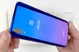 1598元买的vivo Z3新机开箱，上手一瞬间，这手机应该卖3000元！视频封面