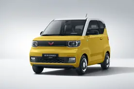 宏光MINIEV马卡龙来了，冷暖空调+倒车影像，小而强大图片