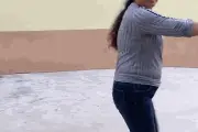 突然回家，父母快乐的像个孩子！笑着笑着我就哭了……图片