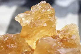 冰糖块头太大，轻松弄碎有诀窍图片