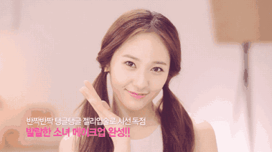 港风的高级感把可爱风秒成渣渣，18岁的袁咏仪造型成经典