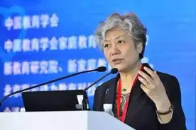 李玫瑾：孩子14、16、18岁这3个生日，家长再忙也要给孩子过图片