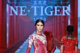 金九银十结婚季，最适合新娘与伴娘的10套红装新造型图片