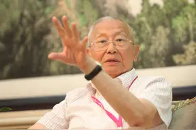 赶走陈忠和，照顾老乡，阻止郎平续约，魏纪中用老眼光看待女排图片