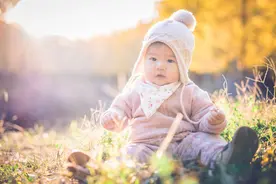 42岁高龄孕妇剖腹产6胞胎，六个小子，产科医生都惊讶了图片