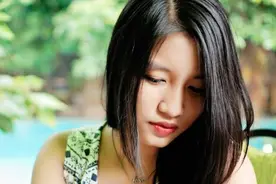 女人开始衰老，身体有2处变大、2处变小，若都没有，恭喜你还年轻图片