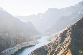 励志人生：成功没有捷径，脚踏实地一步一个脚印图片