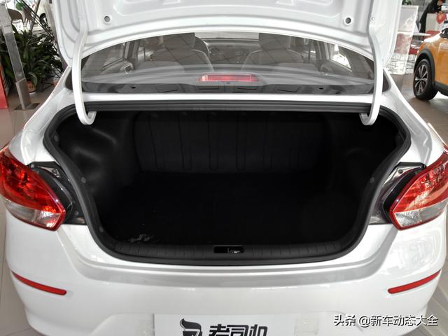 正经的AT自动挡，价格极低的合资三厢，带你看起亚焕驰