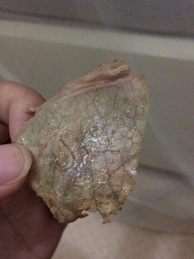 鱼鳞颜色的牛肉