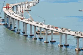 中国最大规模填海工程，造陆20万亩，挖两座山造海上城市图片