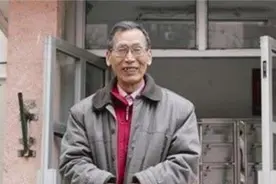 中国外交官吴钟华：坚守孤岛3年，从无到有，一人建成一座大使馆图片