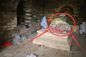 600年前的公主墓被发现，墓中竟有活人居住，还睡在公主的棺材上图片