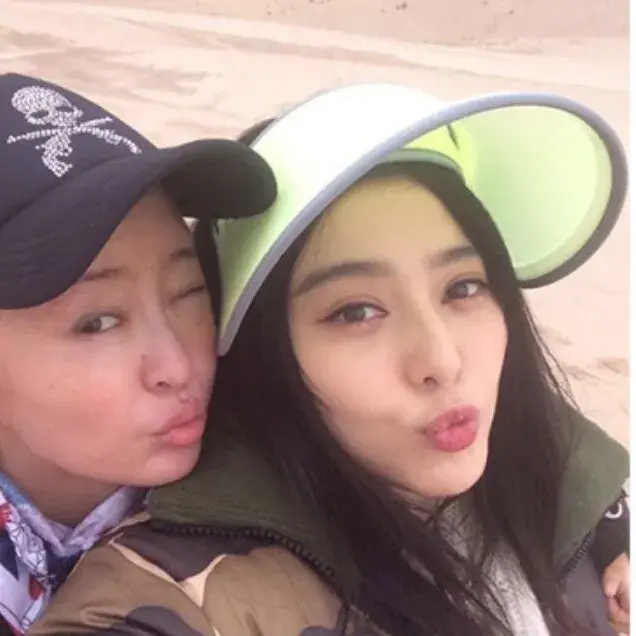 夏季怎样才能白到发光呢