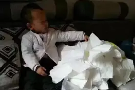 "亲生的，没法退货了"，熊孩子捣乱的一组图走红，养个娃真难图片