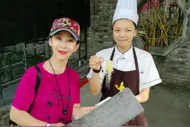 李秀媛自曝外景经历，出国拍摄遭四男人抢亲，和熊互动被抓出血痕图片