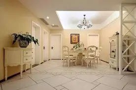 墙面装修是刷乳胶漆还是贴壁纸？20年经验的老师傅告诉你答案图片