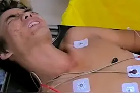 29岁男人喝下整瓶百草枯，当他后悔时，家人却放弃治疗！纪录片图片