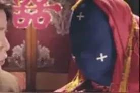 女星掀掉盖头的瞬间，美得让人挪不开眼，丑的还是再盖回去吧图片