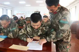 @新兵，你们的家长和班长有话想对你们说图片