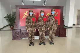 卸下红妆换戎装 来宾之花别样红——广西来宾市3名女兵奔赴军营图片