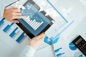 视频、直播、社区三大模块平行，斗鱼走向多元化图片