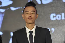 《功勋》中又见痞帅的他，总感觉他有些像陈小春图片