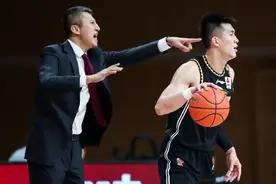 郭士强嘶吼似科尔！勇士神塔末节18分把辽宁打出汗，韩德君绝杀图片