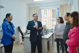 曹坤华春节后首站调研指导广西科技大数据平台建设图片