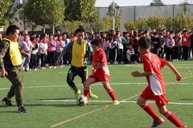 学生遭到校园暴力，家长要有正确的处理方法，最好教会孩子3件事图片