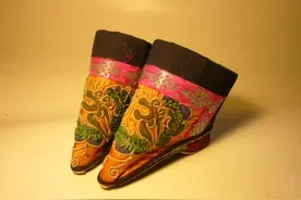 裹脚明明非常丑陋，而且残酷，为什么古代的女子还要这么做？图片