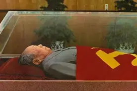 揭秘毛主席水晶棺的制作全过程，看看有什么高科技？图片